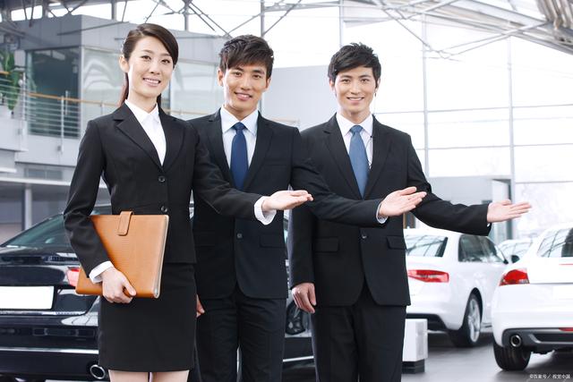 剛畢業(yè)的美女大學(xué)生應(yīng)聘汽車(chē)銷(xiāo)售顧問(wèn)，這些要點(diǎn)你必須知道